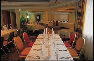 Hotel Am Kurpark Schonebeck  Restaurant photo